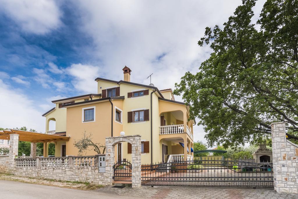 Apartments Catic Umag Exteriör bild